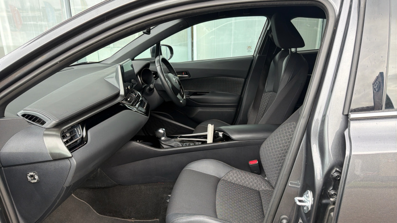 Toyota C-HR 1.8 Hybrid Design 5dr CVT Hybrid Hatchback